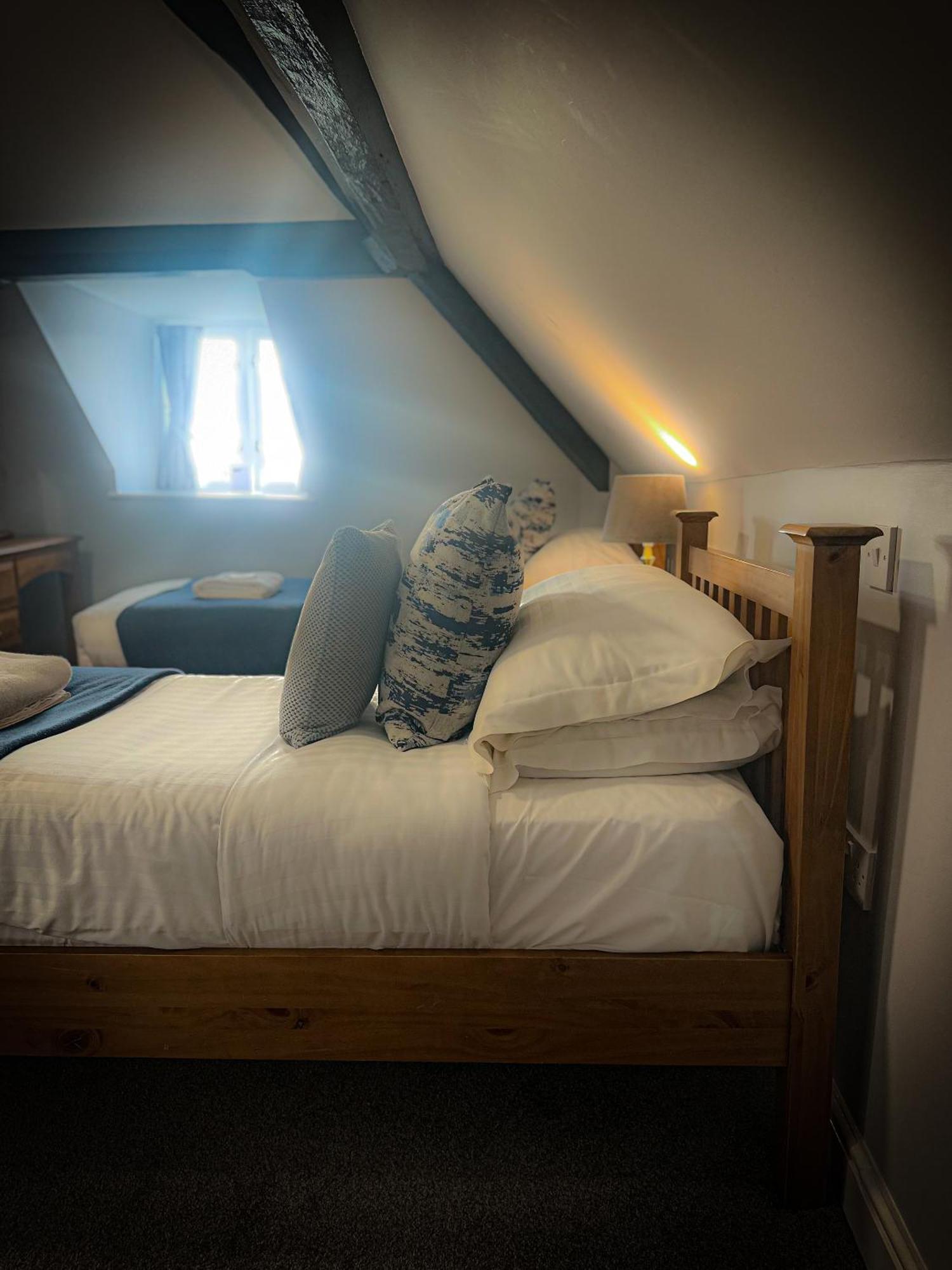 The Corbet Arms Uffington (Shropshire) Quarto foto